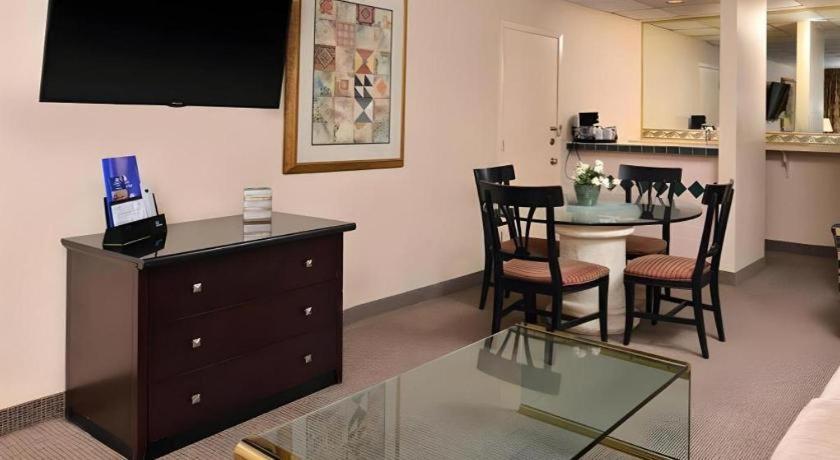 Americas Best Value Inn & Suites Victoria Exteriér fotografie